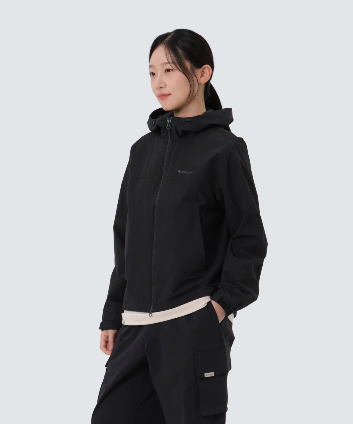 스노우피크 어패럴(SNOWPEAK APPAREL) 2L 여성 티타닉 바람막이 (S25FWTWB31) Black