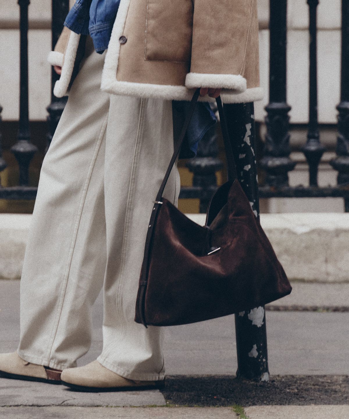 아티드(ARTID) 리네아 사선 절개 호보_BROWN