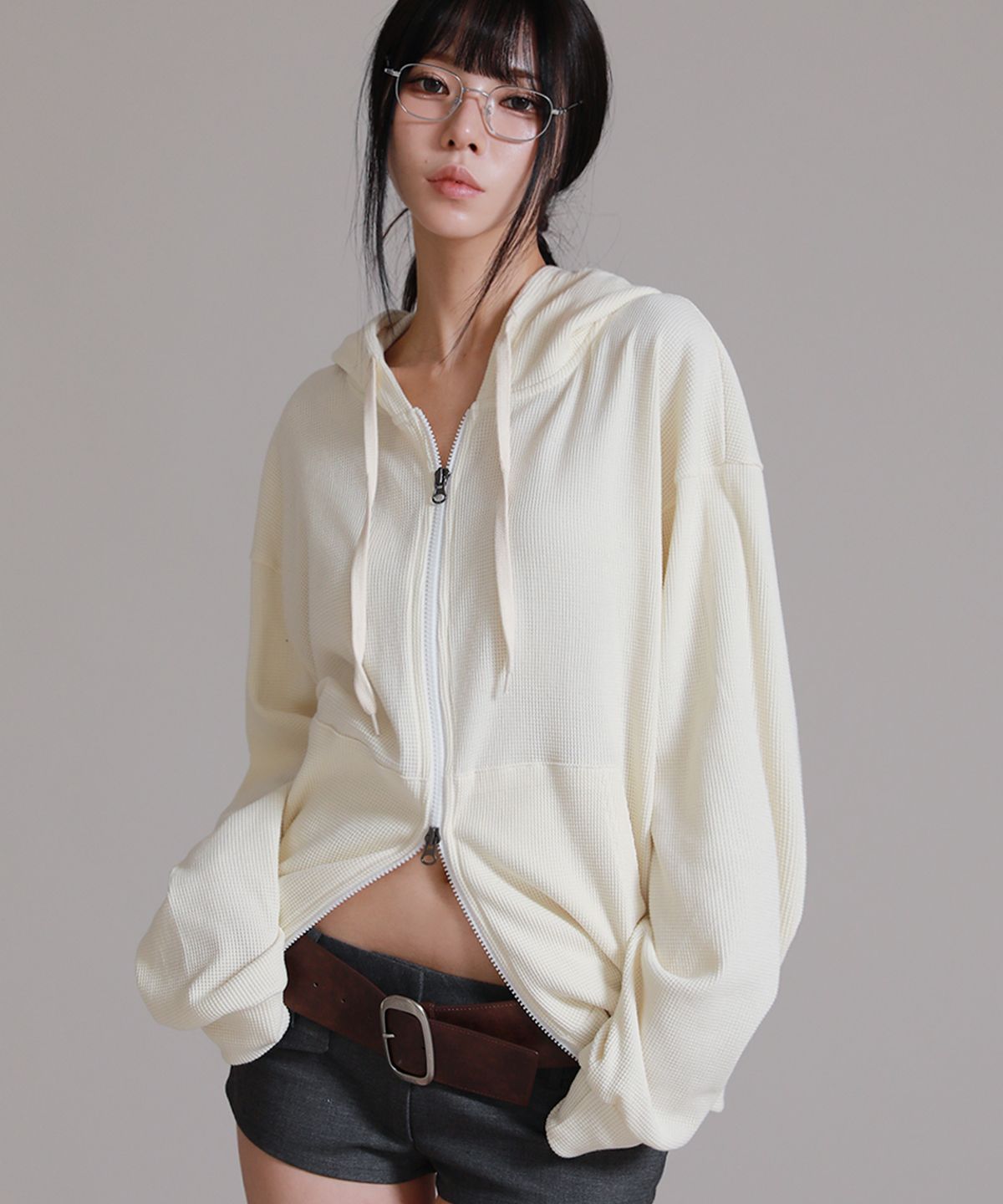 라이크더모스트(LIKE THE MOST) 유니 와플 오버핏 후드 집업_아이보리