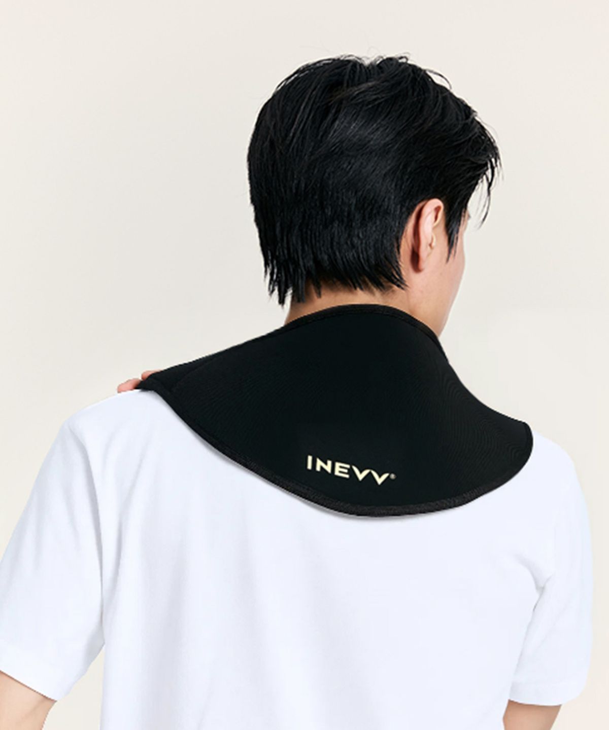 이네브(INEVV) 이네브 리커버리 젤팩 넥밴드