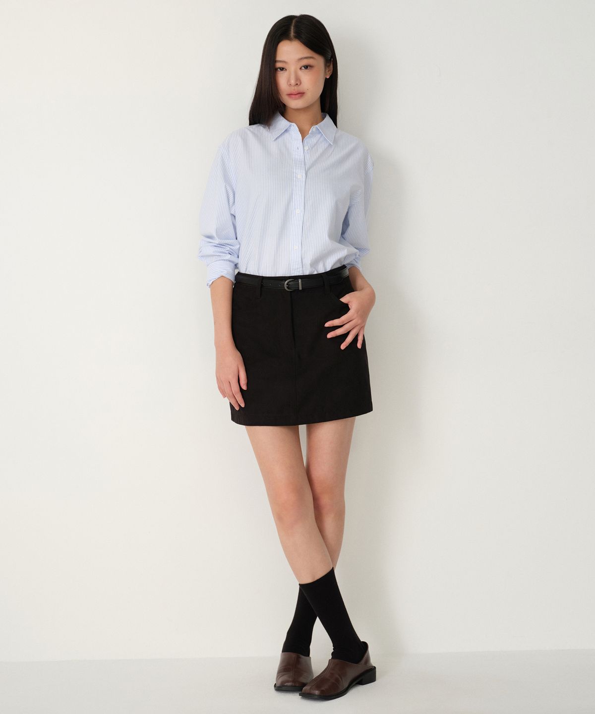 무신사 스탠다드 우먼(MUSINSA STANDARD WOMAN) 우먼즈 신세틱 스웨이드 미니 스커트 [블랙]