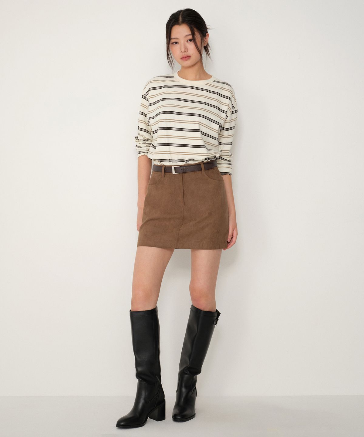 무신사 스탠다드 우먼(MUSINSA STANDARD WOMAN) 우먼즈 신세틱 스웨이드 미니 스커트 [라이트 브라운]