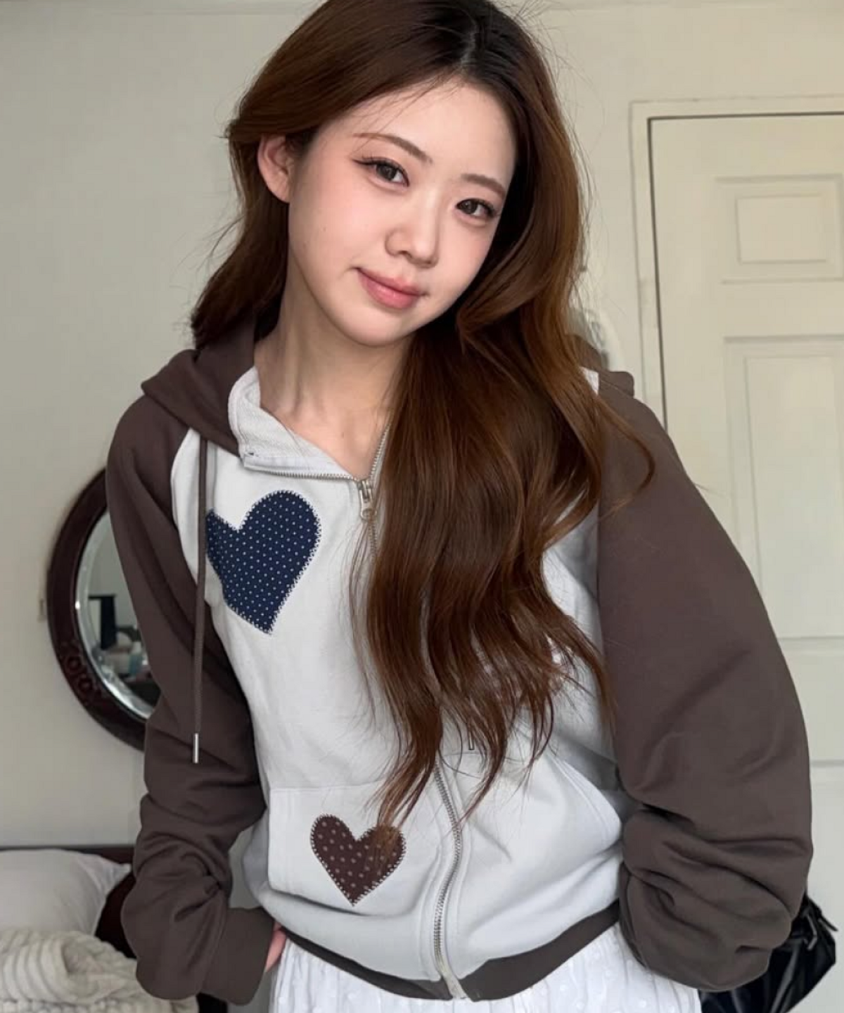 로긴 앤 로지(ROGIN N ROSIE) Divided Heart Patch Hood Zip Up Brown