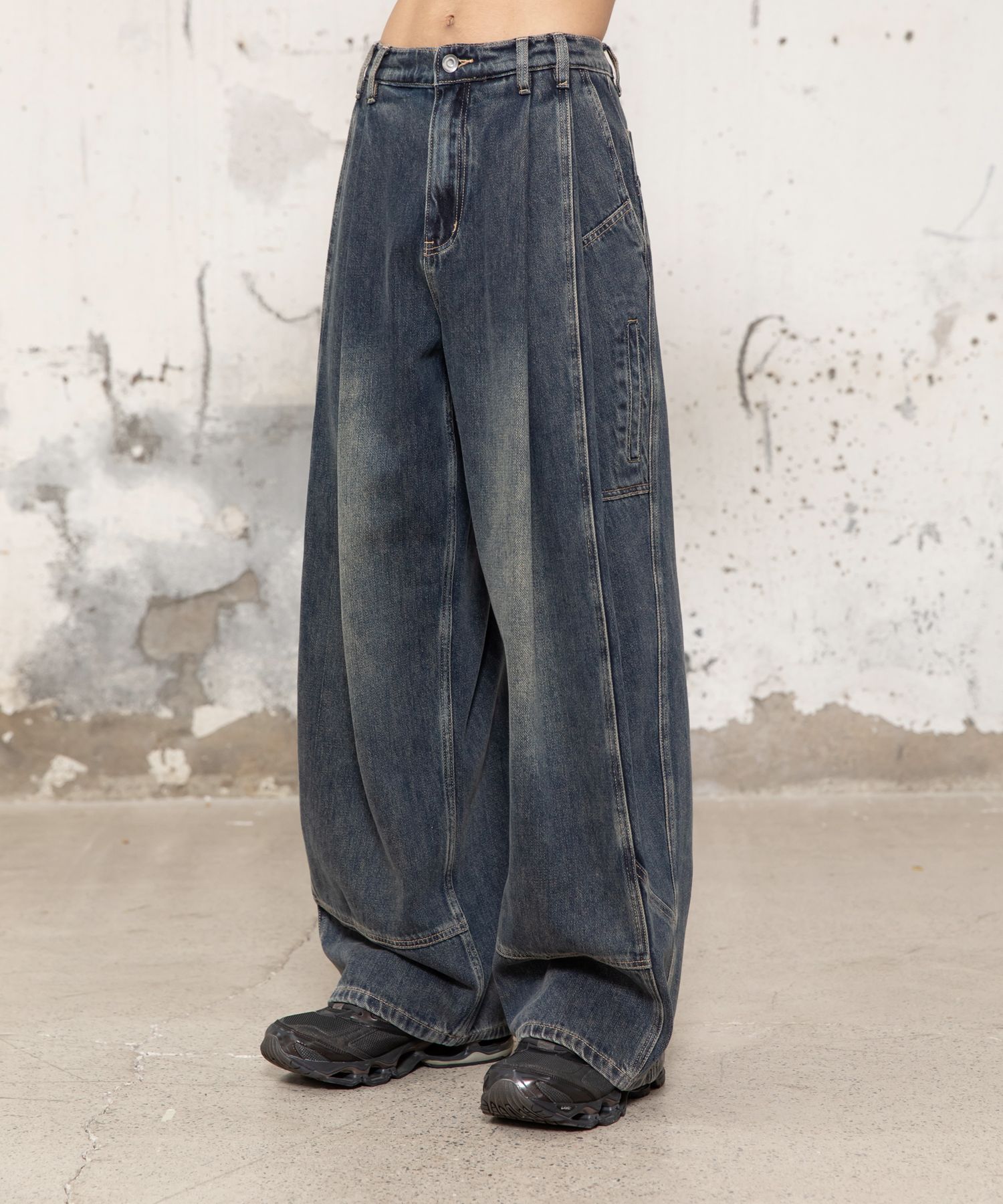 MUSINSA | BEGIN202 Beneata Two-Tuck Denim Pants [Deep Fade Blue]