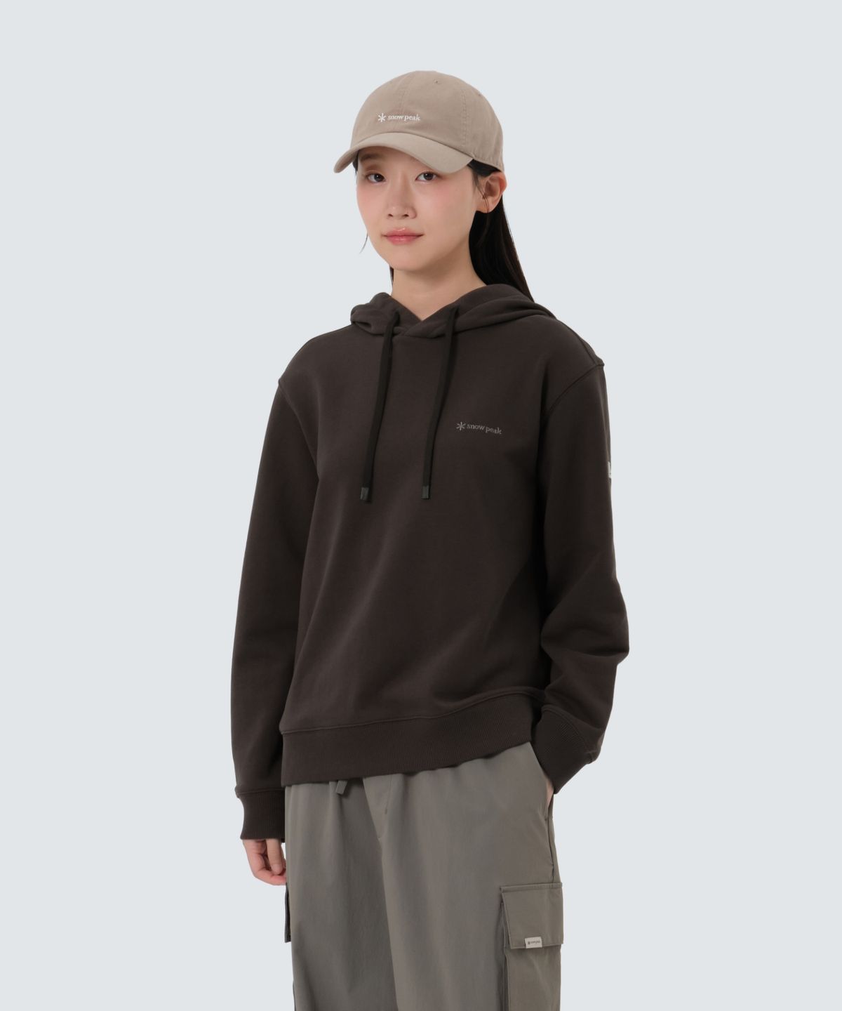스노우피크 어패럴(SNOWPEAK APPAREL) 랜드 여성 후드 티셔츠 (S25FWFHD61) Choco Brown