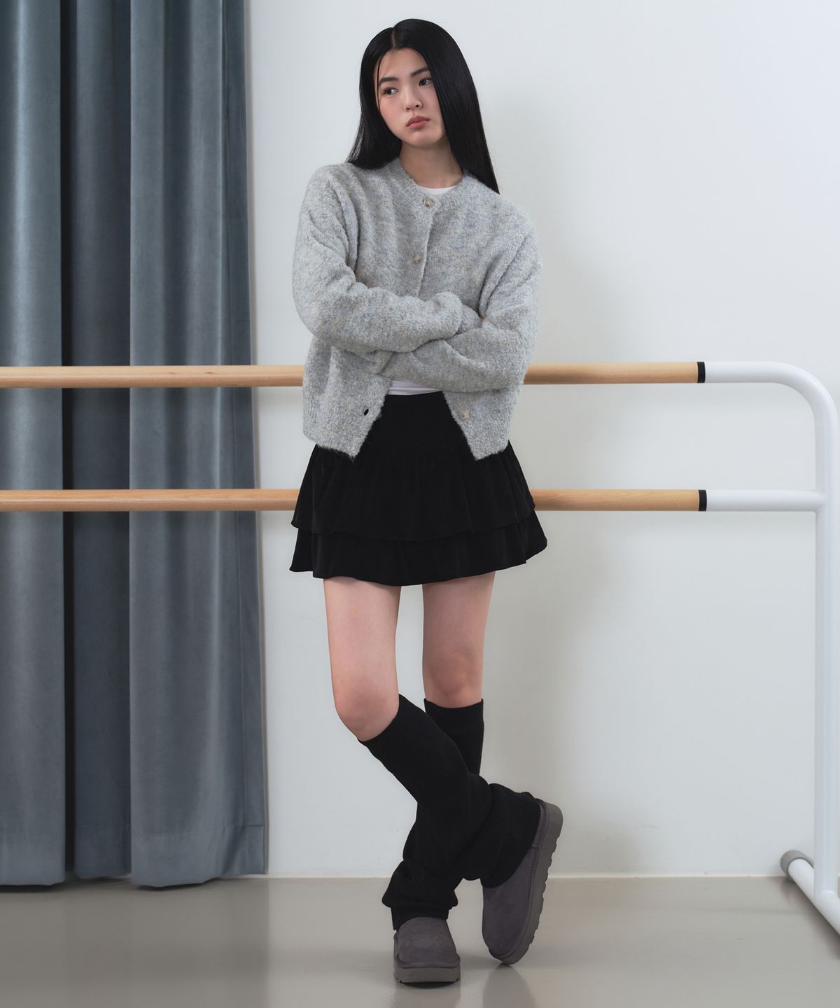 무신사 스탠다드 우먼(MUSINSA STANDARD WOMAN) 우먼즈 18W 코듀로이 티어드 미니 스커트 [블랙]