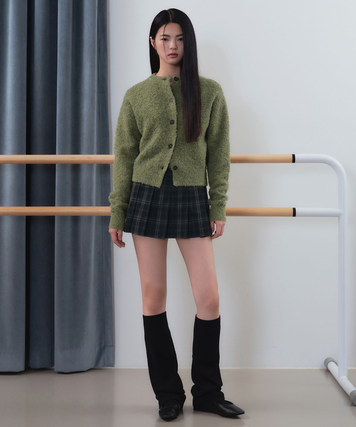 무신사 스탠다드 우먼(MUSINSA STANDARD WOMAN) 우먼즈 체크 플리츠 미니 스코츠 [블랙]