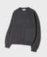 에센셜 라운드넥 니트 가디건 차콜