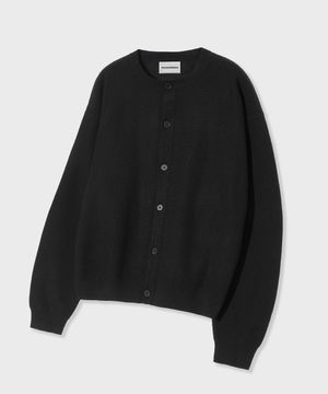 에센셜 라운드넥 니트 가디건 블랙