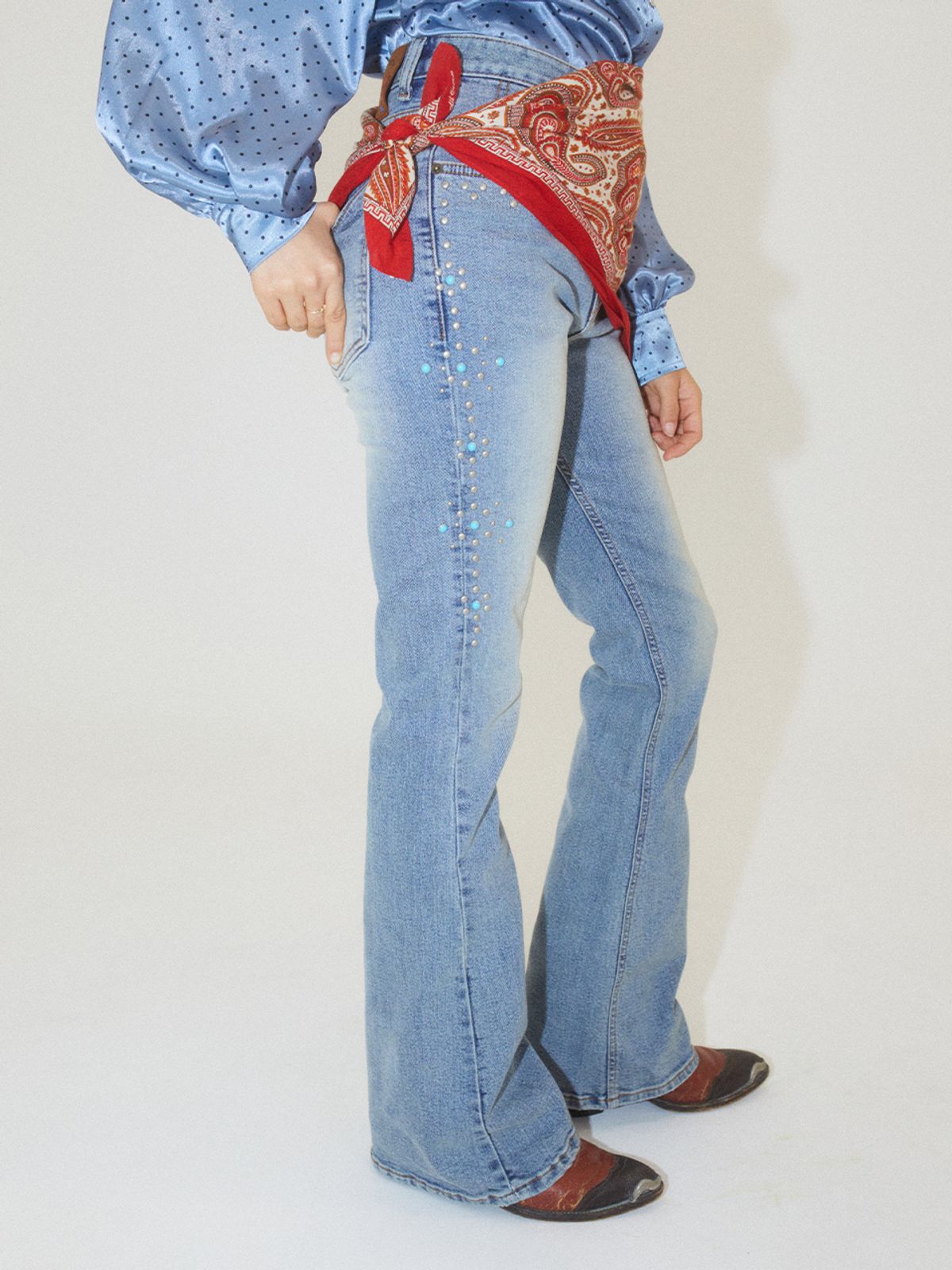 에즈이프 캘리(ASIF CALIE) GEM DETAIL BOOTCUT STRETCH JEANS BLUE