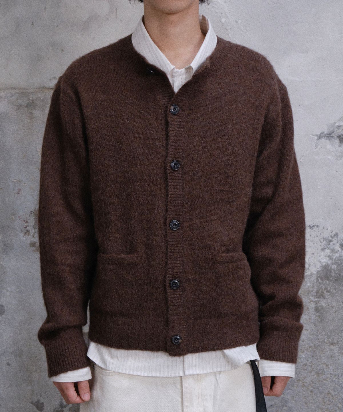 다이브인(DIVEIN) HAIRY ROUND NECK CARDIGAN (BROWN)