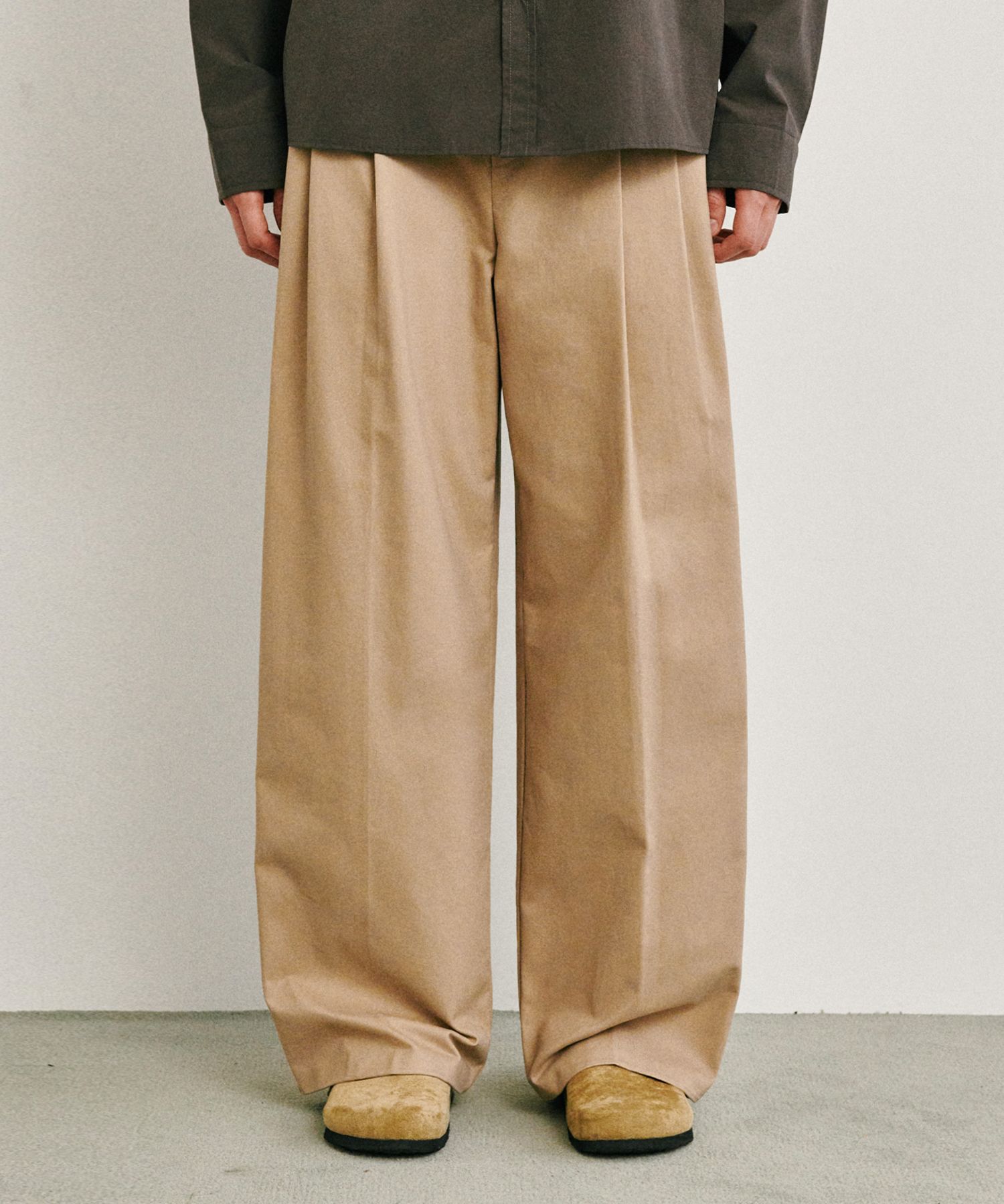 パンツ two tuck cotton wide short pants two tuck cotton wide short pants タックショートパンツ