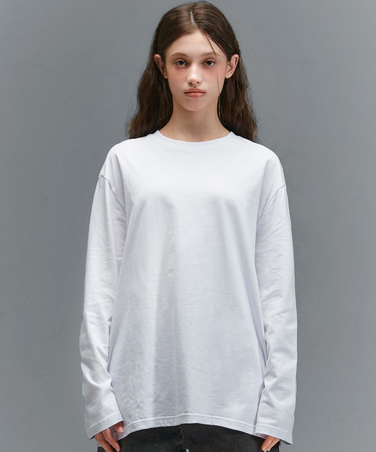 랜덤오프(RANDOMOFF) [Unisex] BASIC LINE LONGSLEEVE T-SHIRT (2color)