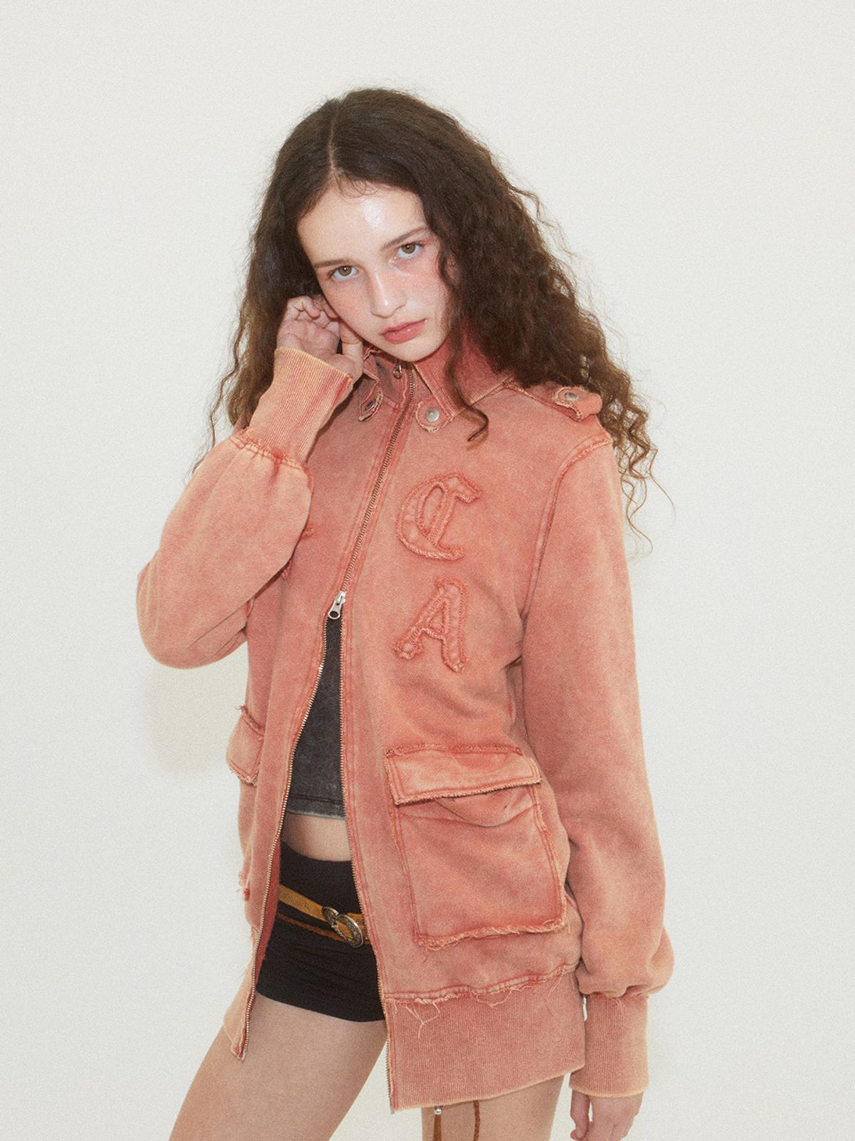 에즈이프 캘리(ASIF CALIE) VINTAGE WASHING ZIP-UP DRESS SALMON