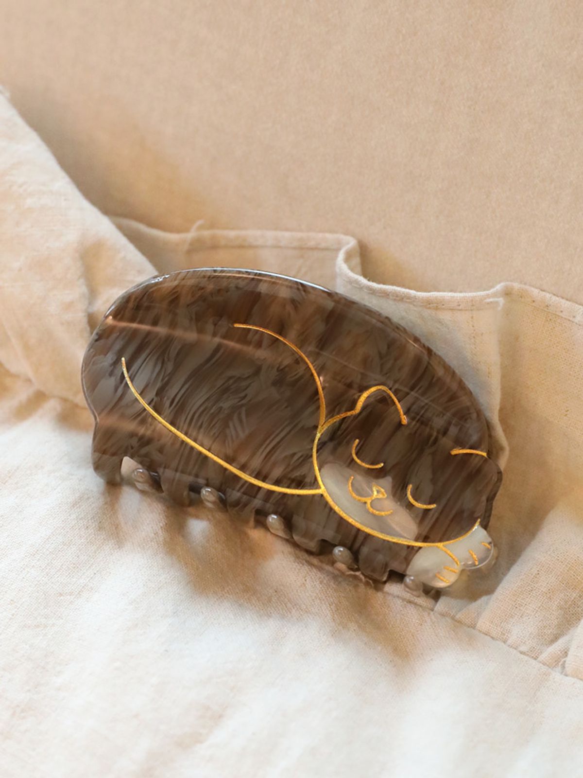 쿠쿠수제뜨(COUCOU SUZETTE) Sleeping Cat Hair Claw