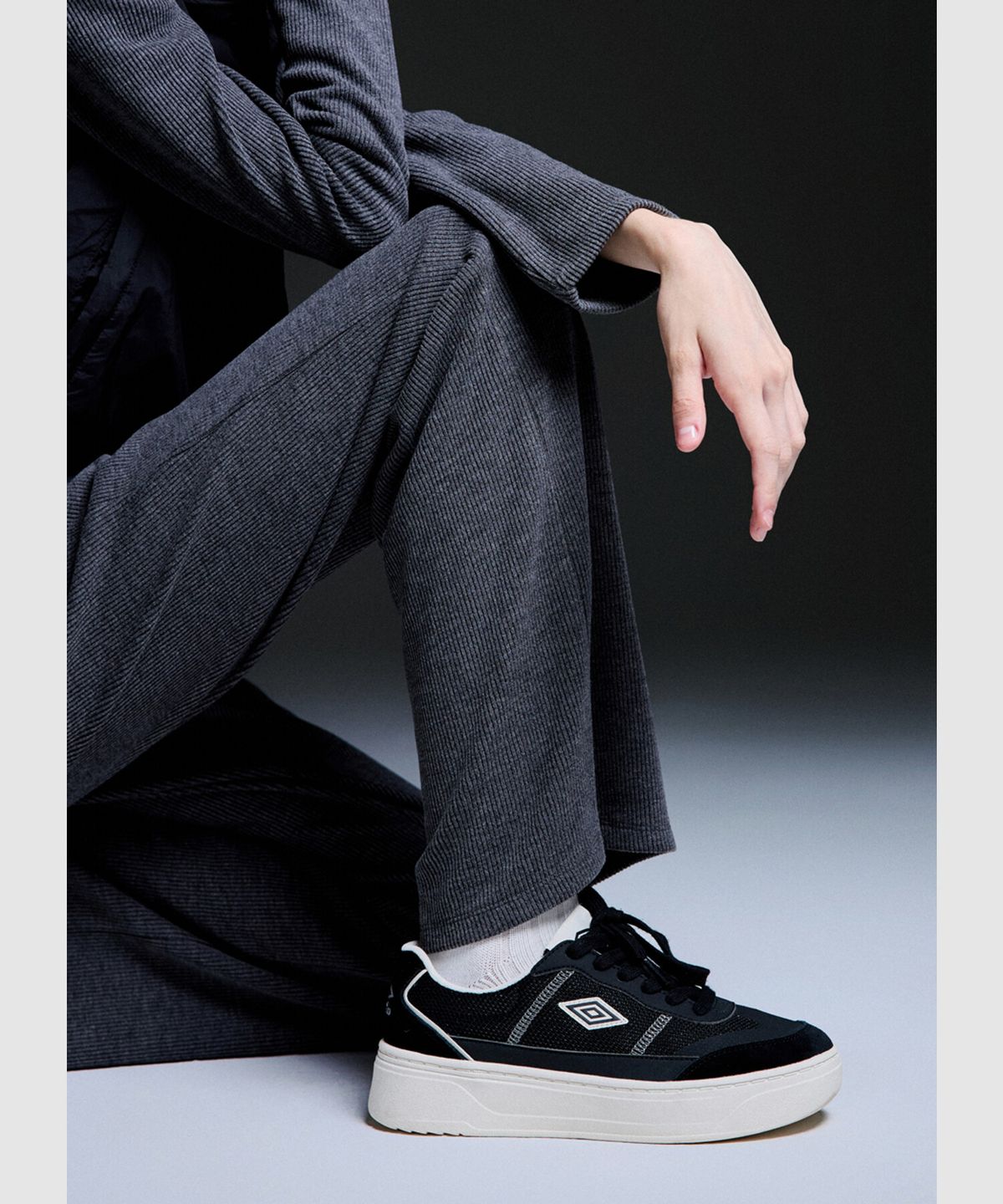 엄브로(UMBRO) MELLI PLATFORM (멜리 플랫폼) 블랙(UQ323CCU70)