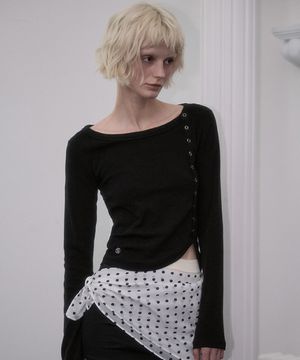 Side Eyelet Long Sleeve [Black]