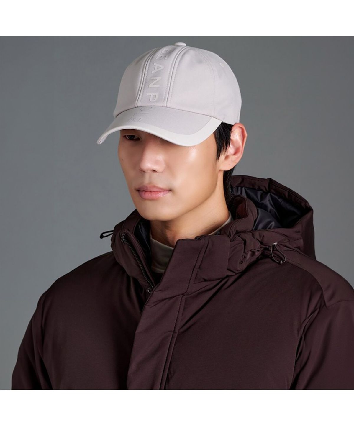 빈폴 액세서리(BEANPOLE ACCESSORY) 남성 세로 로고 볼캡  라이트 그레이
