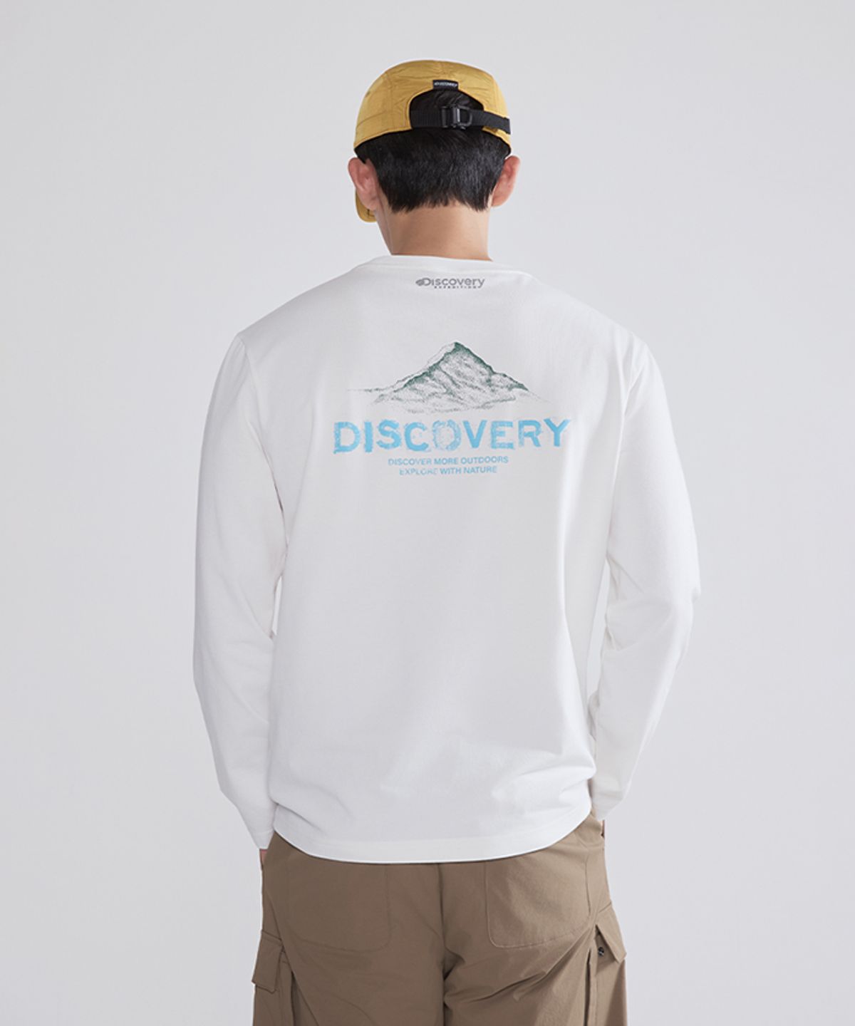 디스커버리 익스페디션(DISCOVERY EXPEDITION) 마운틴 그래픽 기능성 긴팔티 (CREAM)