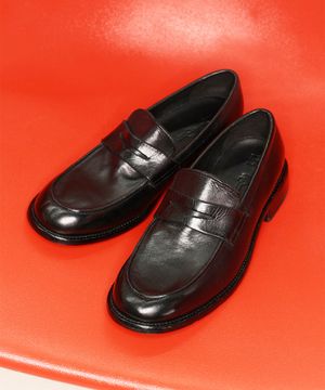 퍼스트 카우하이드 워싱 로퍼 블랙