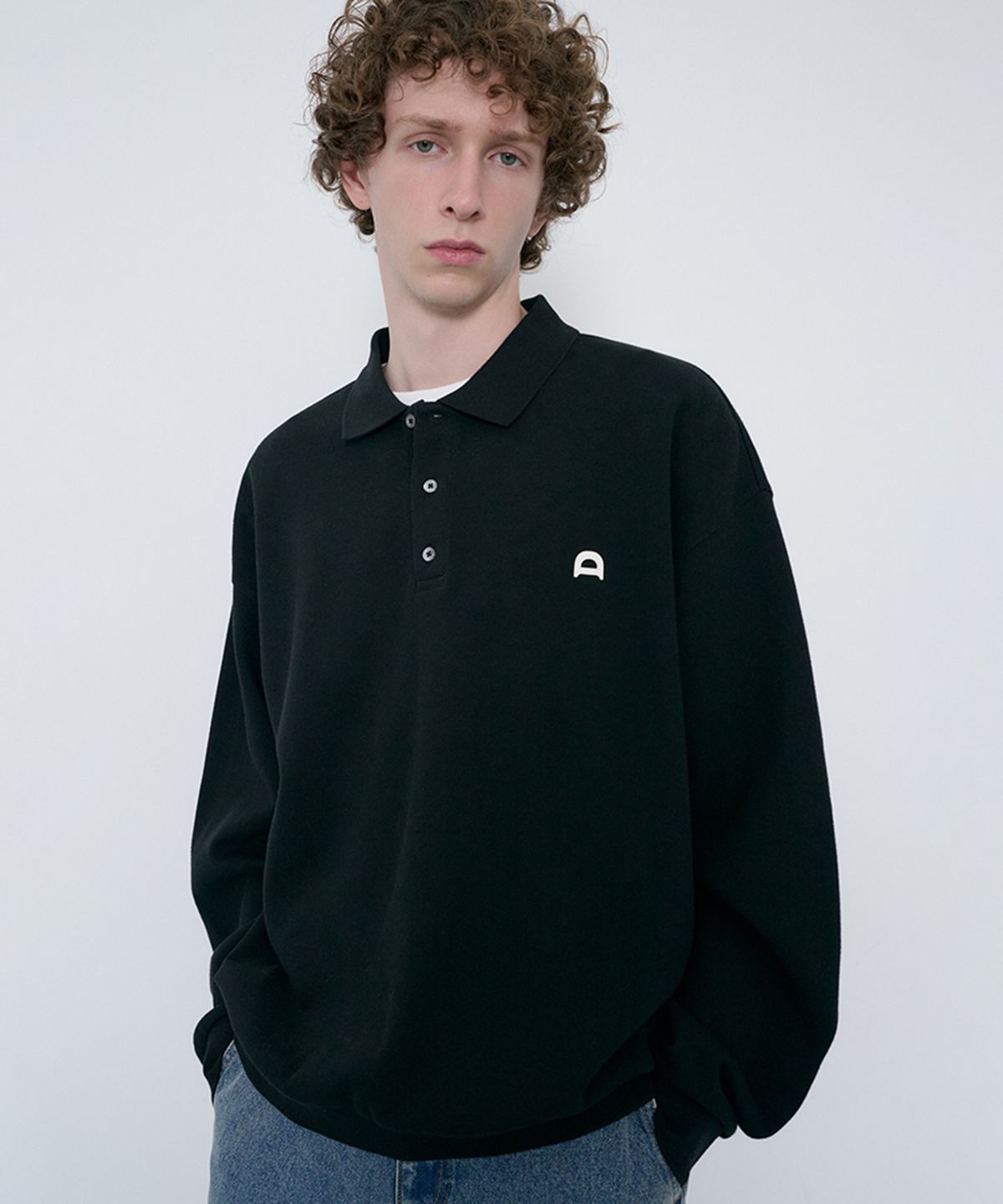 던스트 포 맨(DUNST FOR MEN) UNISEX LEATHER LOGO COLLARED T-SHIRT_UDTS6C110_BLACK
