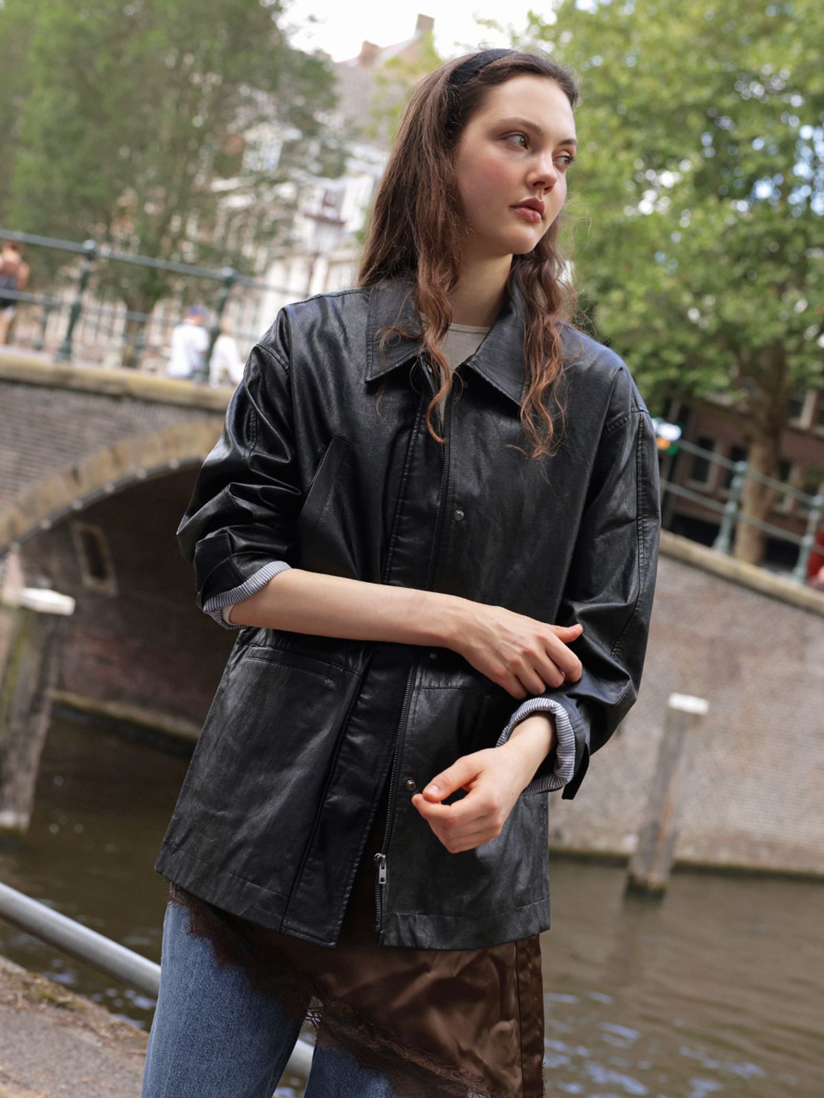 랭앤루(LANGNLU) HAGEN Faux Leather Half Jacket(하겐)_BLACK