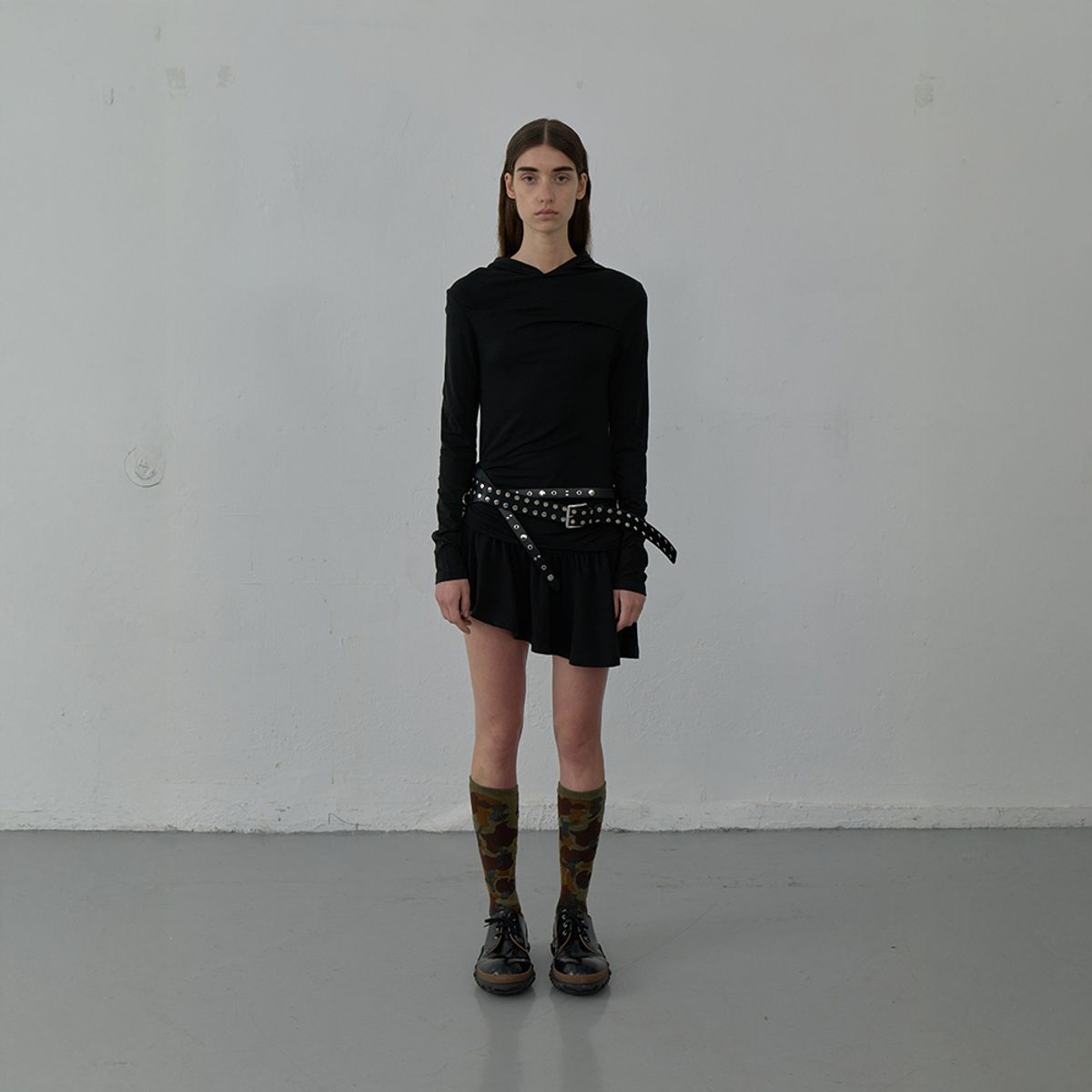 엘씨디씨티엠(LCDC™) HOODED JERSEY DRESS (BLACK)