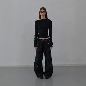 CURVED LONG SLEEVE TOP (BLACK)