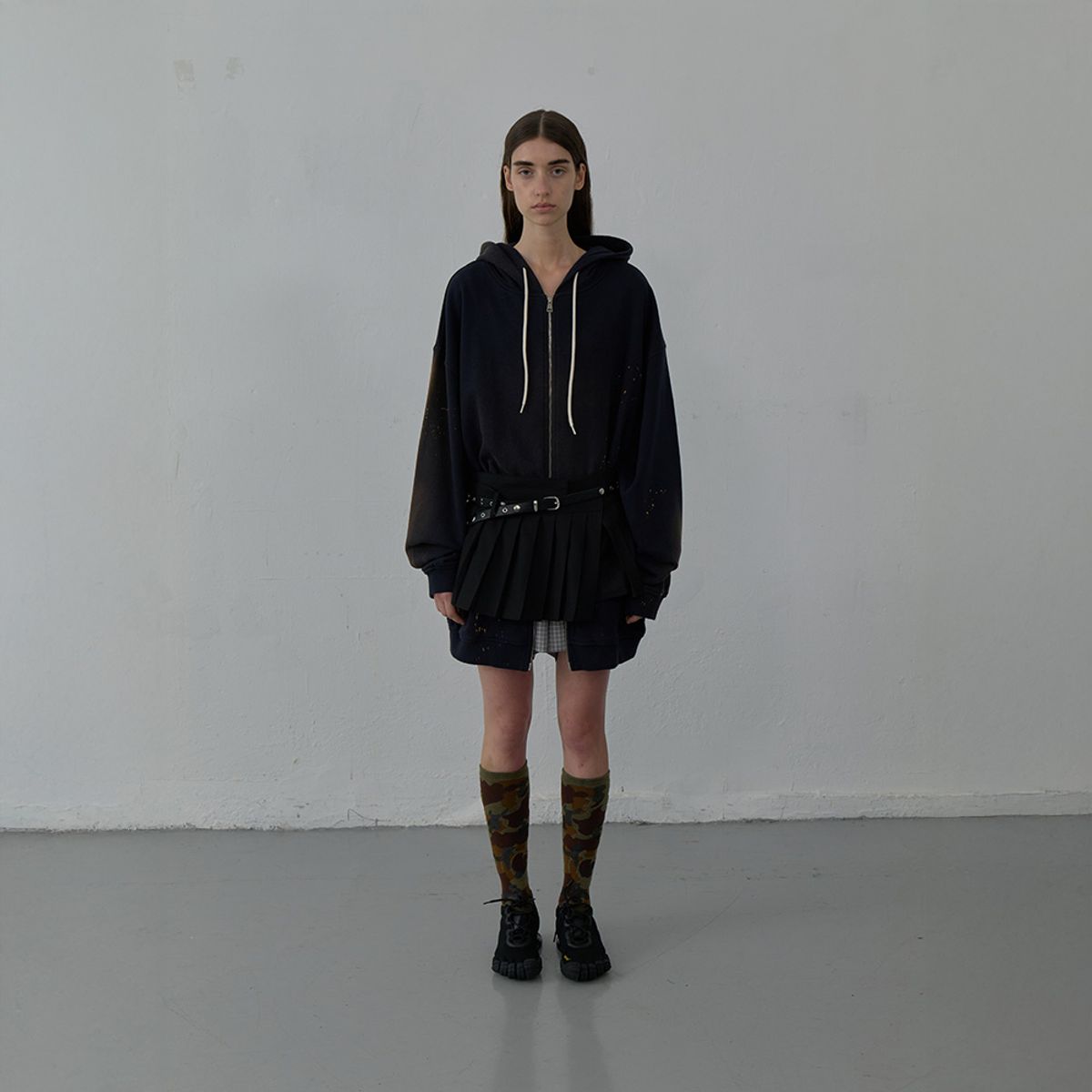 엘씨디씨티엠(LCDC™) PLEATS DETAIL LAYERED SKIRT (BLACK)