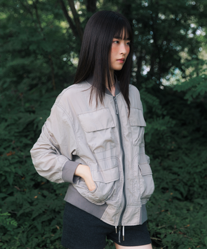 유틸리티 윈드 봄버 자켓 스톤 베이지