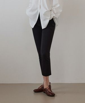 [8부 기장] 클래식 카프리 팬츠_Black