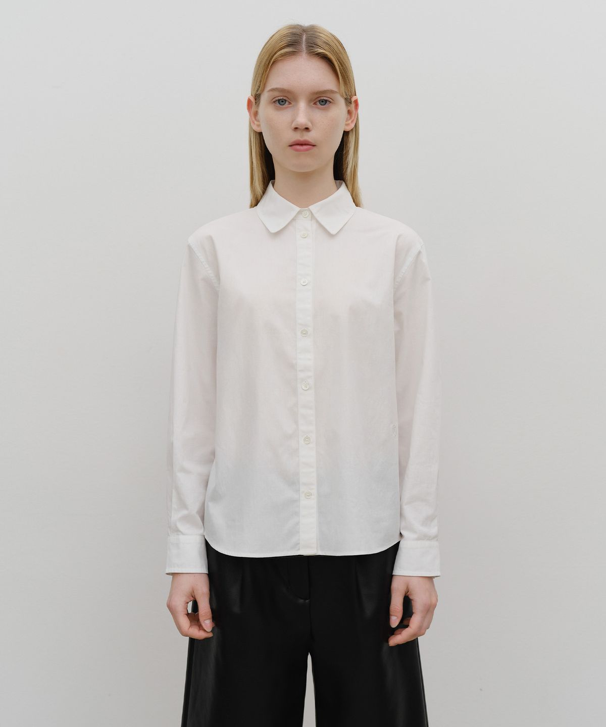 마리떼 프랑소와 저버(MARITHÉ + FRANҪOIS GIRBAUD) W CRISPY SHIRT white