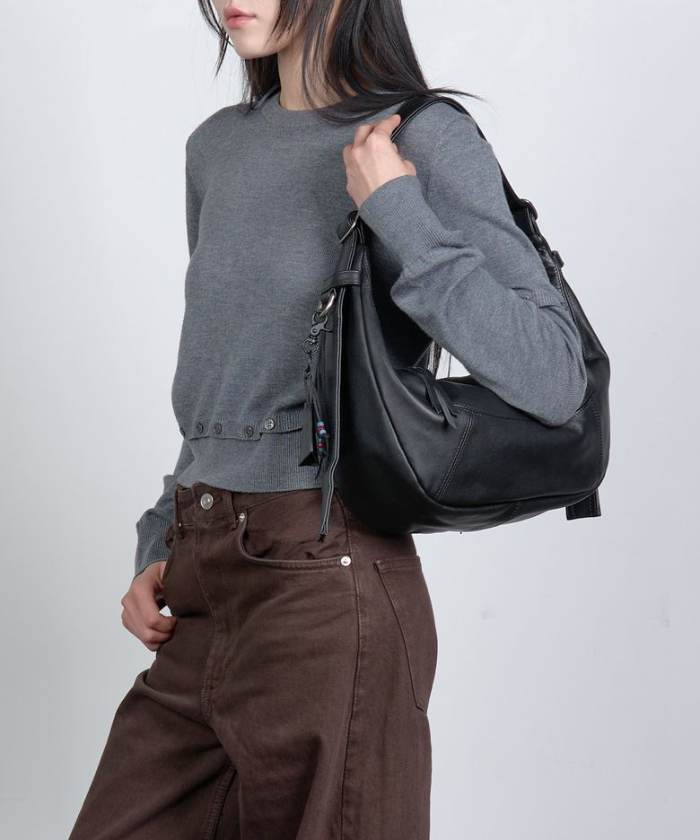 Voyager Bag (Small) / Black (Cow Leather)