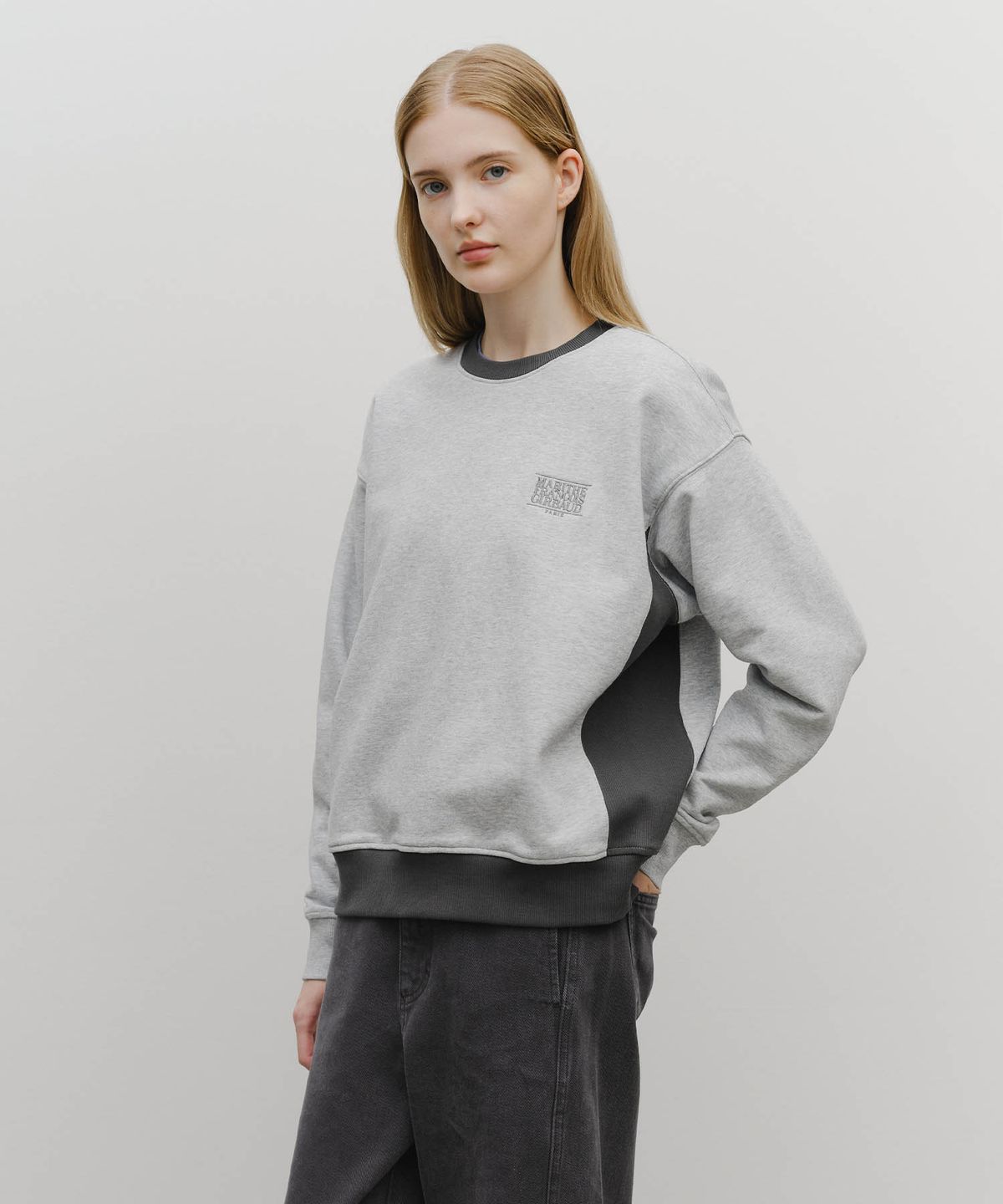 마리떼 프랑소와 저버(MARITHÉ + FRANҪOIS GIRBAUD) CLASSIC LOGO SIDE COLOR BLOCK SWEATSHIRT heather gray