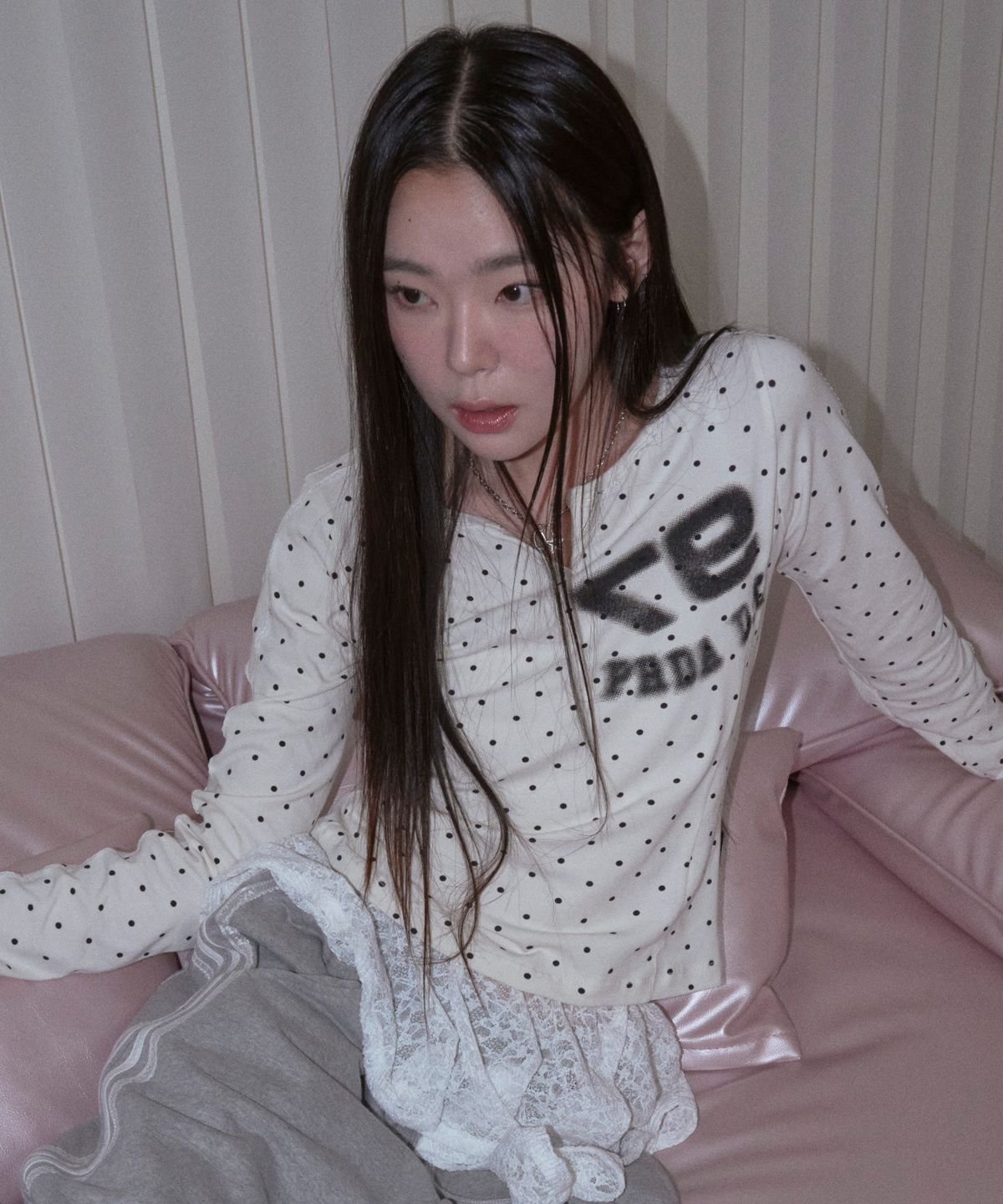 프렌다(PRENDA) LACE NECK BUTTON DOT LONG SLEEVE IVORY