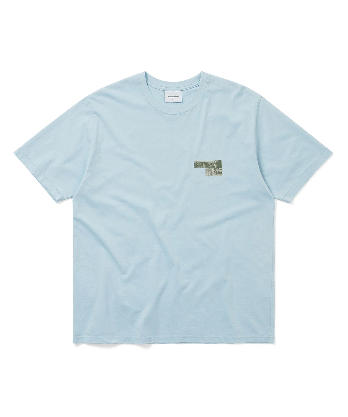 디스이즈네버댓(THISISNEVERTHAT) TSNVT Collage Tee Soft Blue