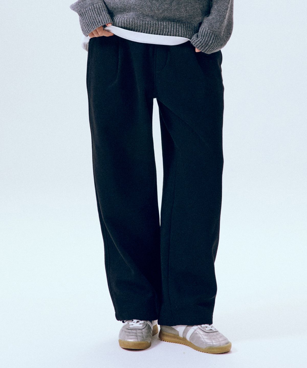 골라(GOLA) ONE TUCK SWEAT PANTS [BLACK]