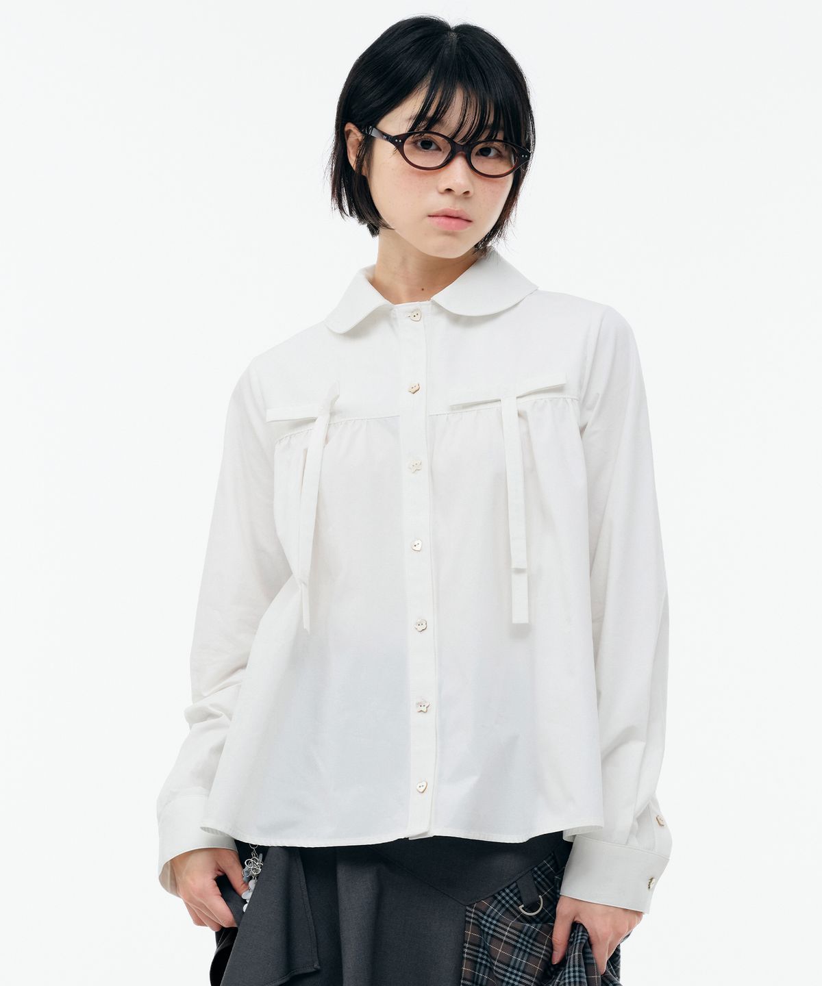 뚜오미오(TUOMIO) ROUND COLLAR RIBBON SHIRT [WHITE]