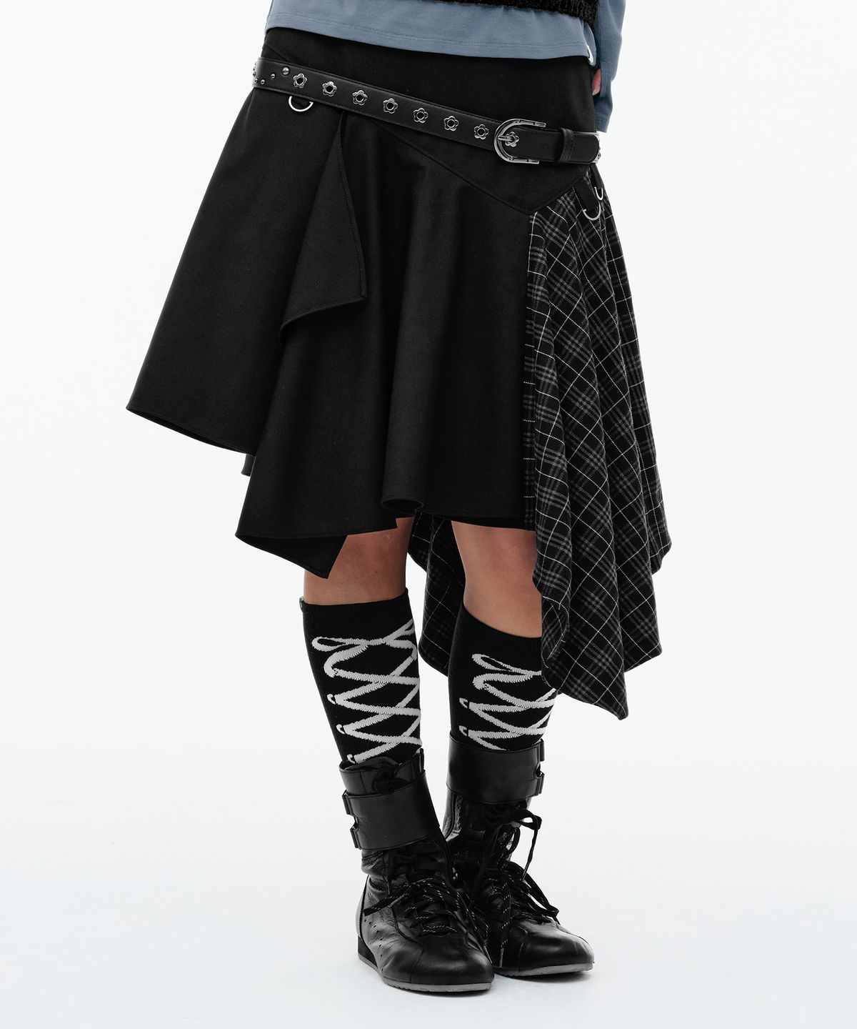 뚜오미오(TUOMIO) LAYERED ASYMMETRIC SKIRT [BLACK]