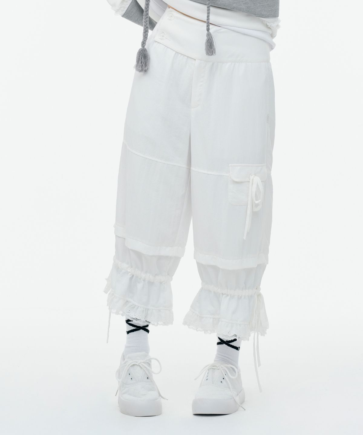 뚜오미오(TUOMIO) RIBBON MIDI PANTS [WHITE]