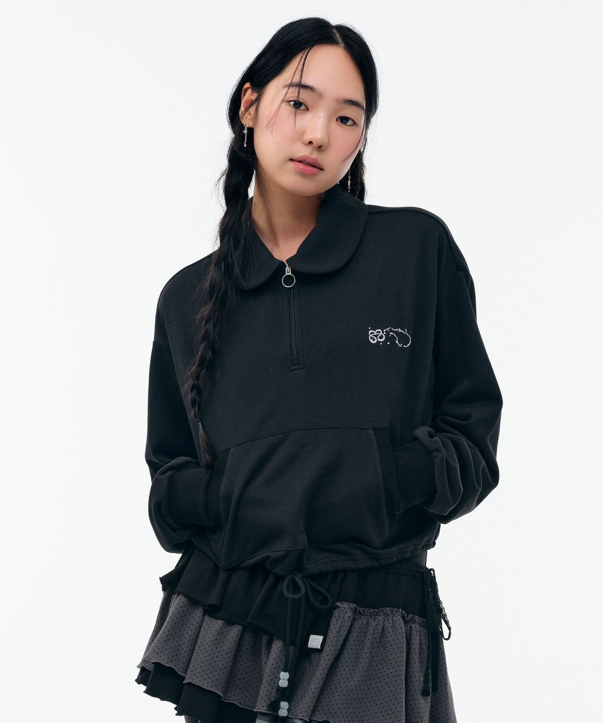 뚜오미오(TUOMIO) ROUND COLLAR STRING TOP [BLACK]