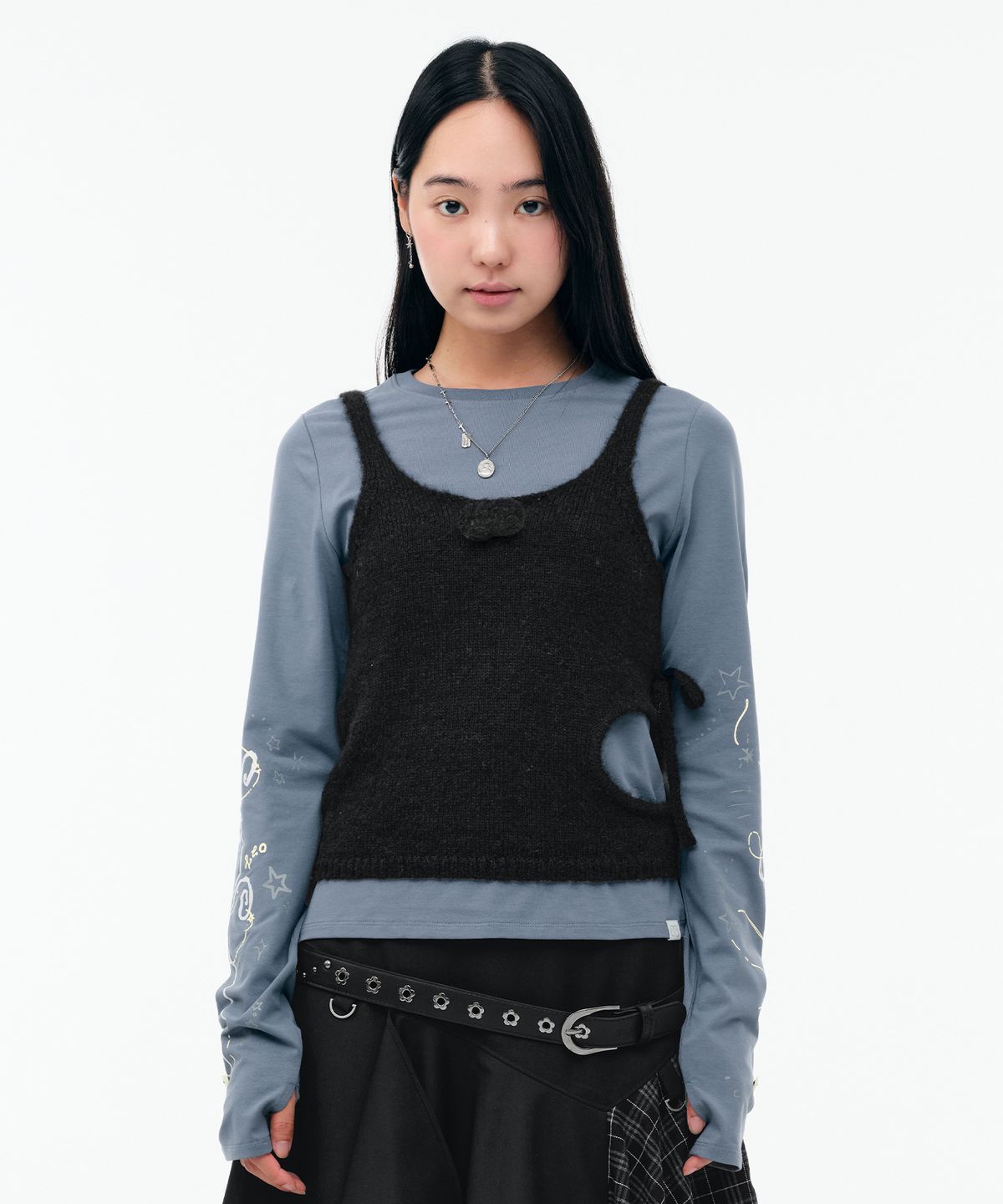 뚜오미오(TUOMIO) CUT-OUT RIBBON KNIT TANK [BLACK]