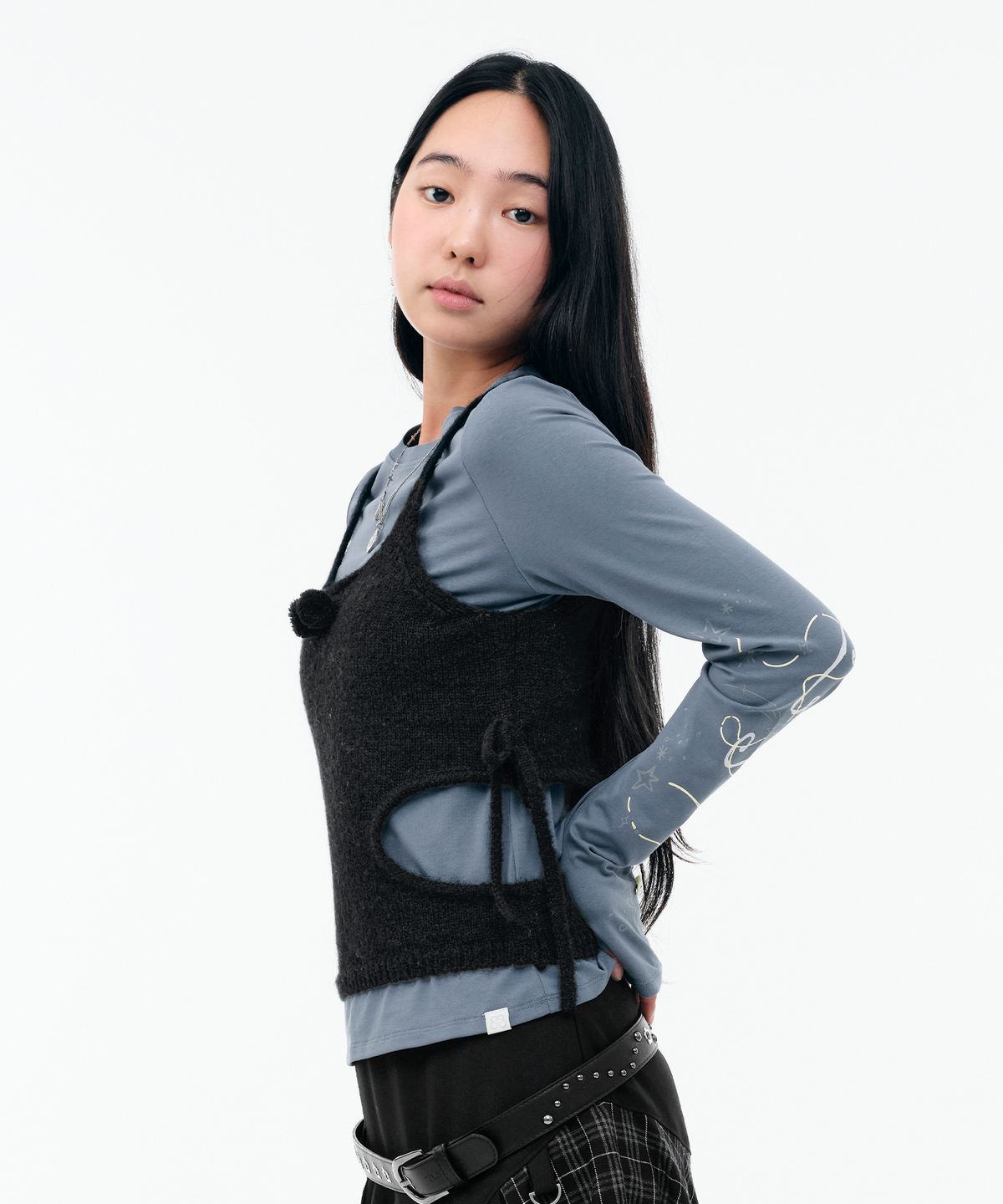 뚜오미오(TUOMIO) DRAWING LONG SLEEVES [DUSTY BLUE]