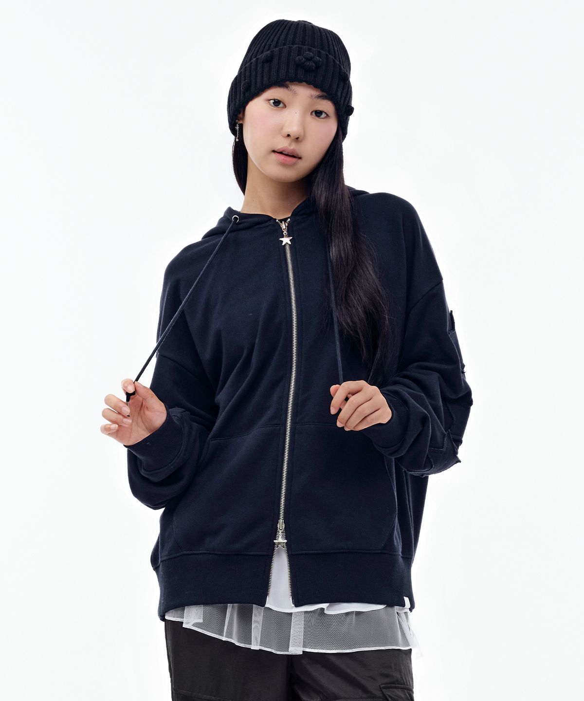 뚜오미오(TUOMIO) STAR PATCH HOOD ZIP-UP [NAVY]