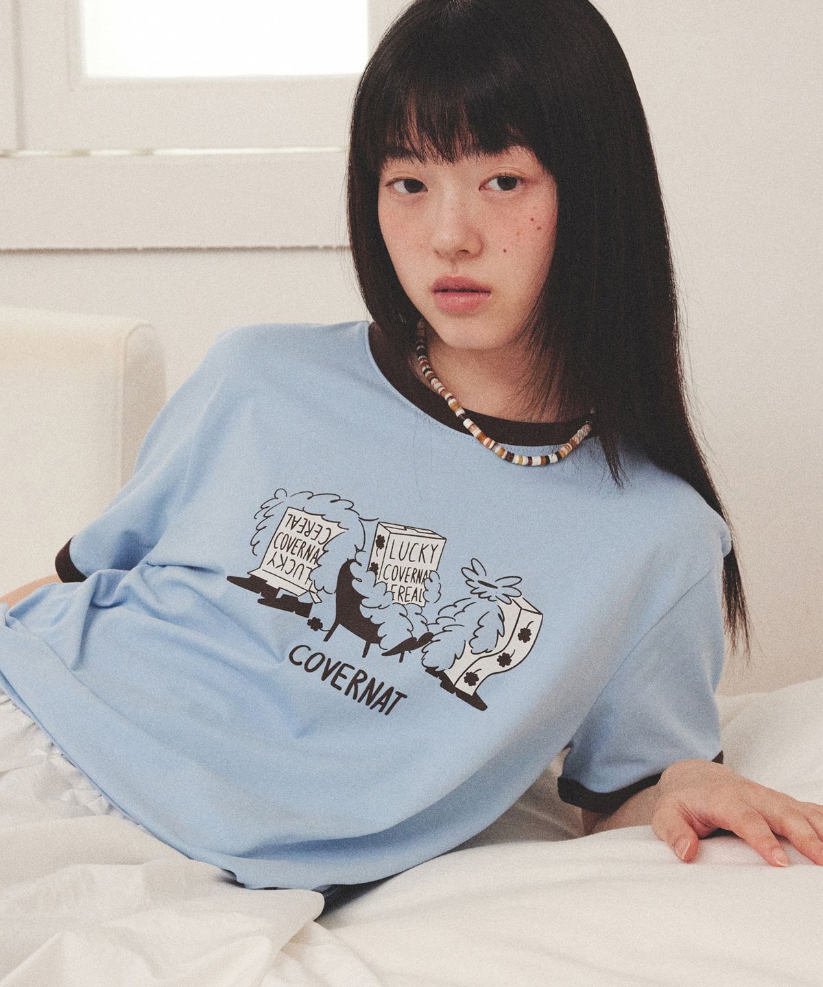 커버낫(COVERNAT) [커버낫X하이다나] 럭키 씨리얼 링거 티셔츠 Sky Blue