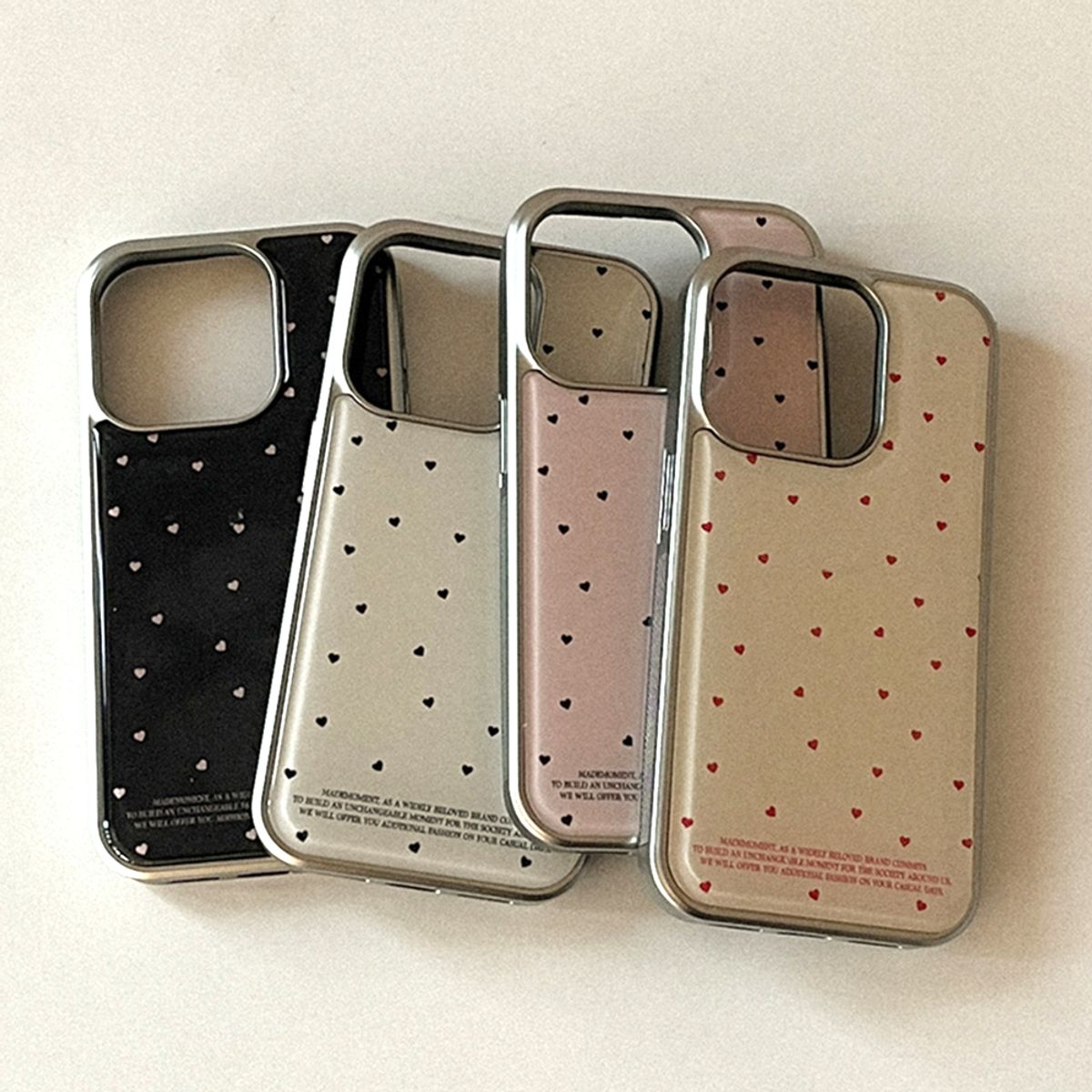 메이드모먼(MADEMOMENT) dotty love 디자인 [실버 맥세이프 범퍼케이스]