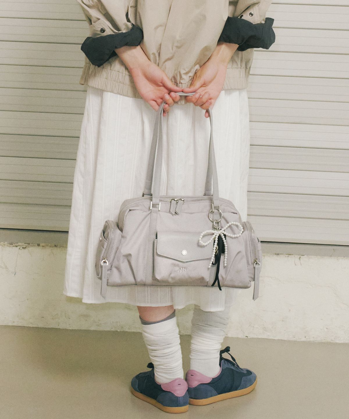 마스마룰즈(MASMARULEZ) Lumi nylon shoulder bag_Cloud silver