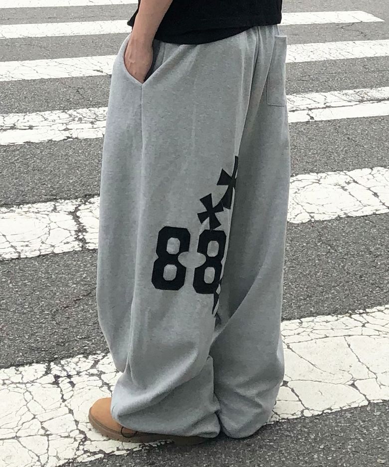 썸머 88 크로스 백 패치 스웨트 팬츠[그레이]