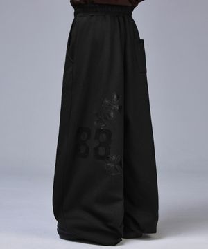 88 크로스 백 패치 스웨트 팬츠[블랙]