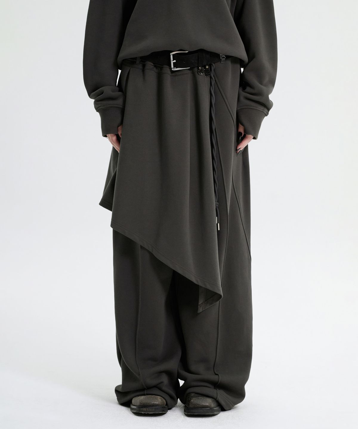 트리밍버드(TREEMINGBIRD) Layered Wrap Sweat Pants [ Charcoal ]